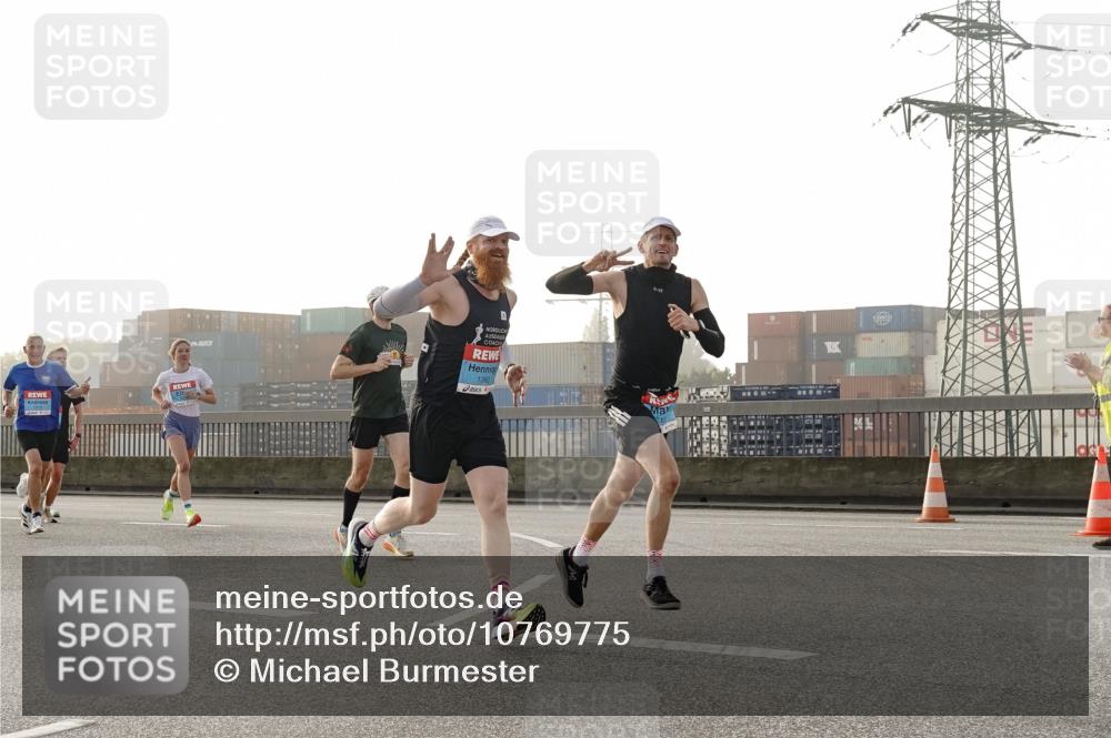 03.10.2026 - Köhlbrandbrückenlauf Michael Burmester http://msf.ph/oto/10769775 03.10.2026 09:12:33 Position 3 1392 meine-sportfotos.de