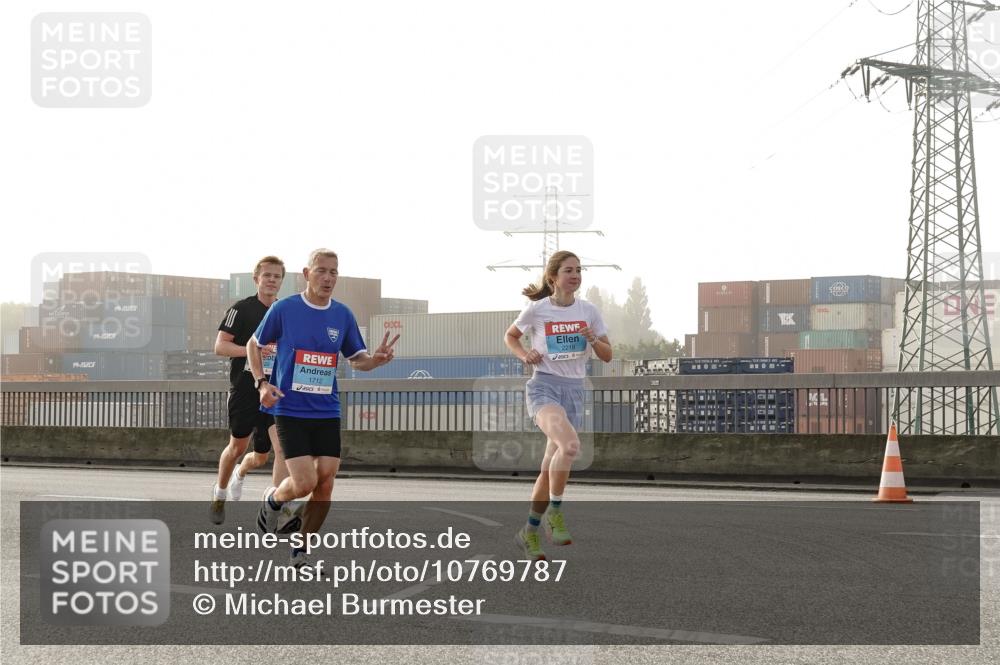 03.10.2026 - Köhlbrandbrückenlauf Michael Burmester http://msf.ph/oto/10769787 03.10.2026 09:12:35 Position 3 1712 meine-sportfotos.de