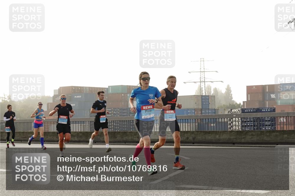 03.10.2026 - Köhlbrandbrückenlauf Michael Burmester http://msf.ph/oto/10769816 03.10.2026 09:12:39 Position 3 1714 meine-sportfotos.de