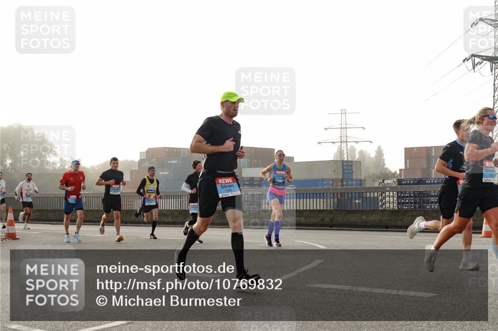 03.10.2026 - Köhlbrandbrückenlauf Michael Burmester http://msf.ph/oto/10769832 03.10.2026 09:12:41 Position 3 1688 meine-sportfotos.de