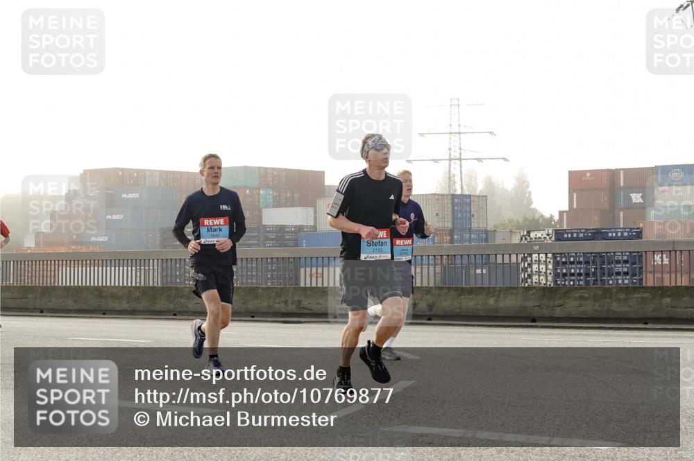 03.10.2026 - Köhlbrandbrückenlauf Michael Burmester http://msf.ph/oto/10769877 03.10.2026 09:12:49 Position 3 1644, 2133 meine-sportfotos.de
