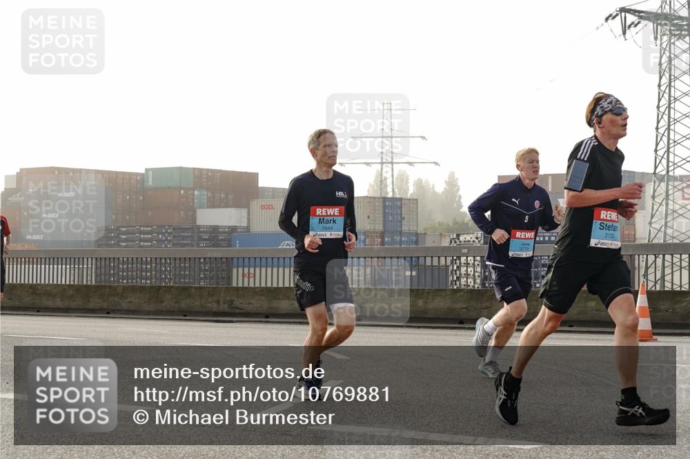 03.10.2026 - Köhlbrandbrückenlauf Michael Burmester http://msf.ph/oto/10769881 03.10.2026 09:12:49 Position 3 19, 1644, 5, 2133, 3779 meine-sportfotos.de
