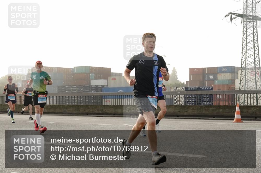03.10.2026 - Köhlbrandbrückenlauf Michael Burmester http://msf.ph/oto/10769912 03.10.2026 09:12:54 Position 3 515 meine-sportfotos.de