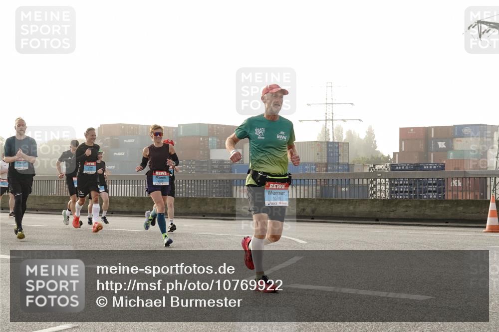 03.10.2026 - Köhlbrandbrückenlauf Michael Burmester http://msf.ph/oto/10769922 03.10.2026 09:12:55 Position 3 1506 meine-sportfotos.de