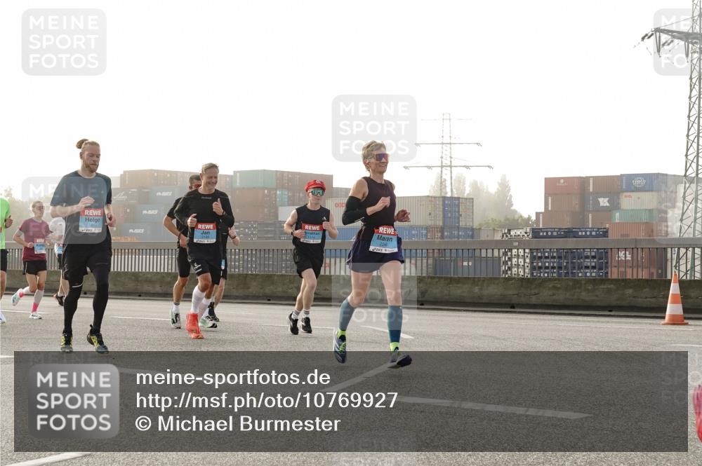 03.10.2026 - Köhlbrandbrückenlauf Michael Burmester http://msf.ph/oto/10769927 03.10.2026 09:12:56 Position 3 1114, 2188 meine-sportfotos.de