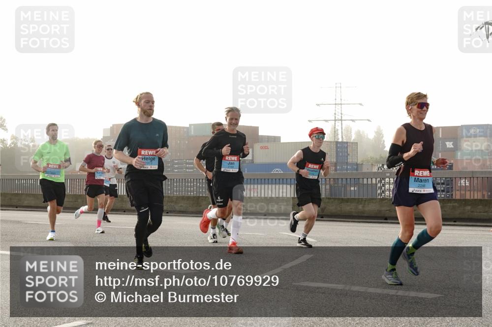 03.10.2026 - Köhlbrandbrückenlauf Michael Burmester http://msf.ph/oto/10769929 03.10.2026 09:12:57 Position 3 1973, 1114, 2246 meine-sportfotos.de