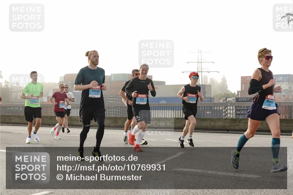 03.10.2026 - Köhlbrandbrückenlauf Michael Burmester http://msf.ph/oto/10769931 03.10.2026 09:12:57 Position 3 1973, 2188, 1114, 226 meine-sportfotos.de