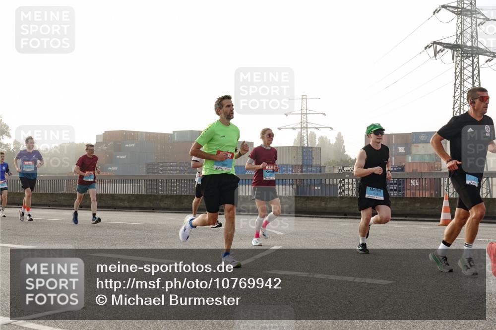 03.10.2026 - Köhlbrandbrückenlauf Michael Burmester http://msf.ph/oto/10769942 03.10.2026 09:12:58 Position 3 1115 meine-sportfotos.de