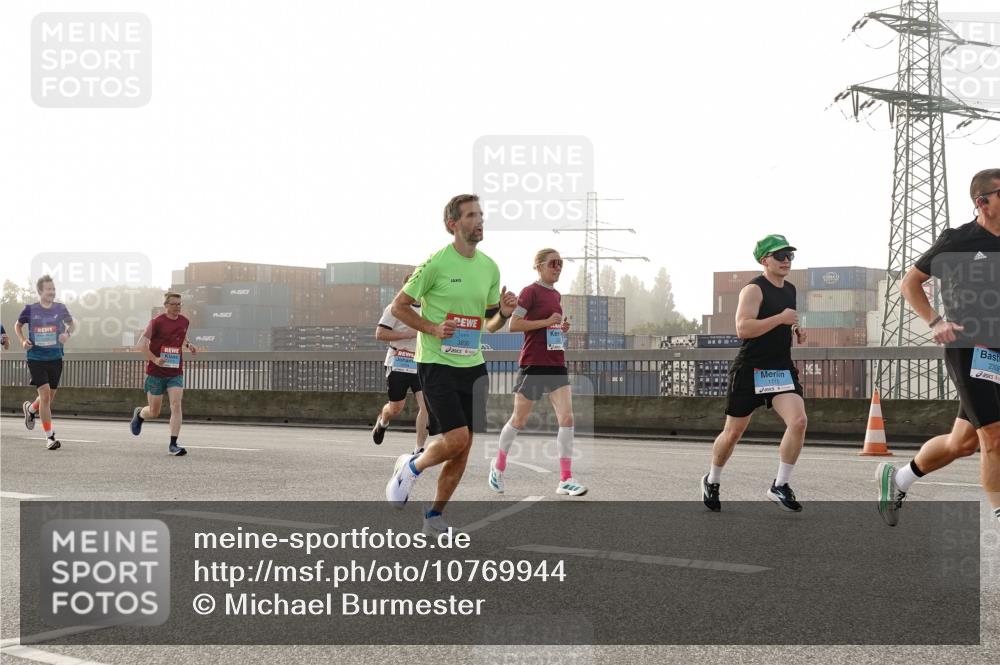 03.10.2026 - Köhlbrandbrückenlauf Michael Burmester http://msf.ph/oto/10769944 03.10.2026 09:12:59 Position 3 2309 meine-sportfotos.de