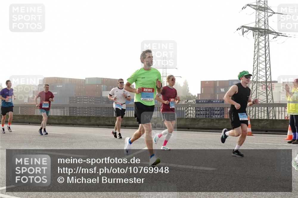 03.10.2026 - Köhlbrandbrückenlauf Michael Burmester http://msf.ph/oto/10769948 03.10.2026 09:12:59 Position 3 3830 meine-sportfotos.de