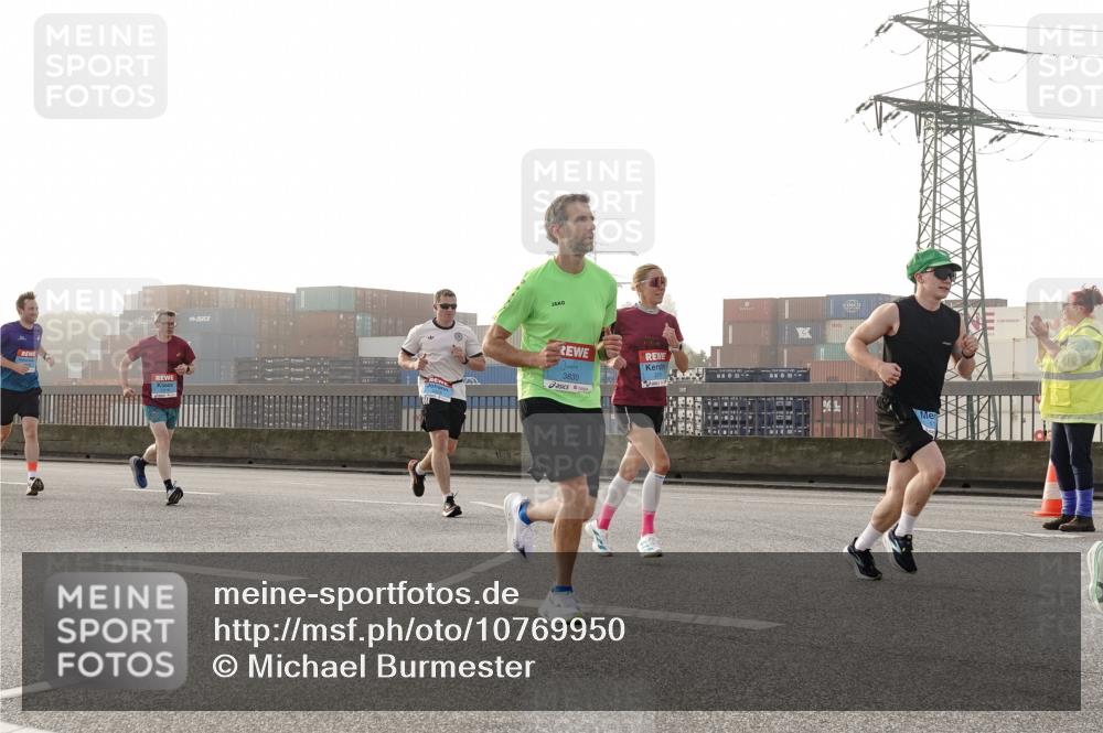 03.10.2026 - Köhlbrandbrückenlauf Michael Burmester http://msf.ph/oto/10769950 03.10.2026 09:12:59 Position 3 3830 meine-sportfotos.de