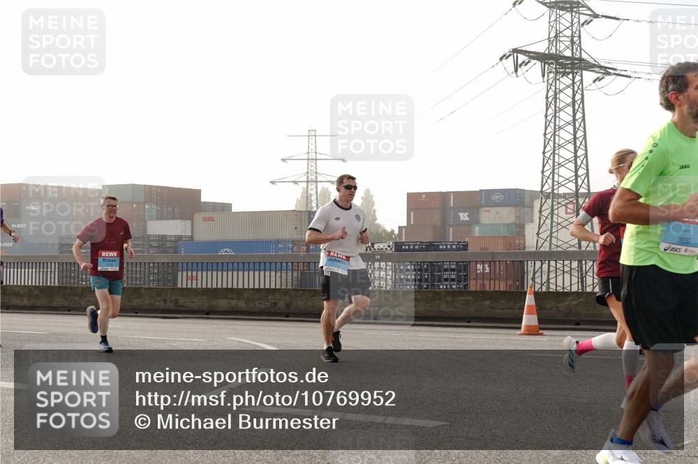 03.10.2026 - Köhlbrandbrückenlauf Michael Burmester http://msf.ph/oto/10769952 03.10.2026 09:13:00 Position 3 1216, 3830 meine-sportfotos.de