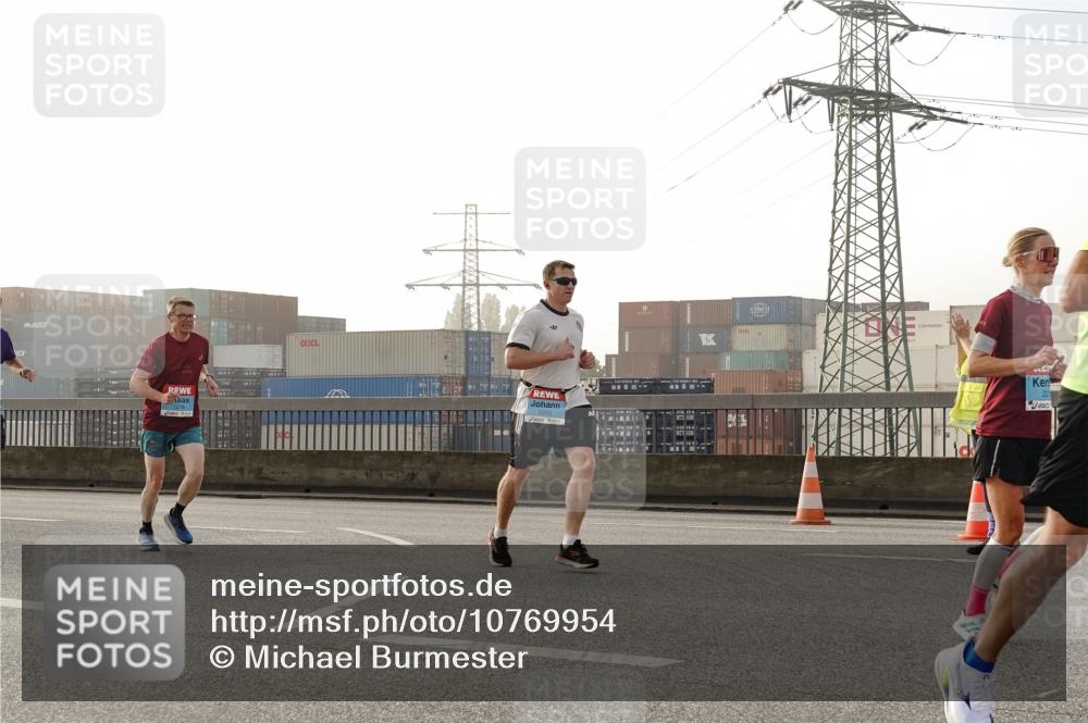 03.10.2026 - Köhlbrandbrückenlauf Michael Burmester http://msf.ph/oto/10769954 03.10.2026 09:13:00 Position 3 1216, 5 meine-sportfotos.de