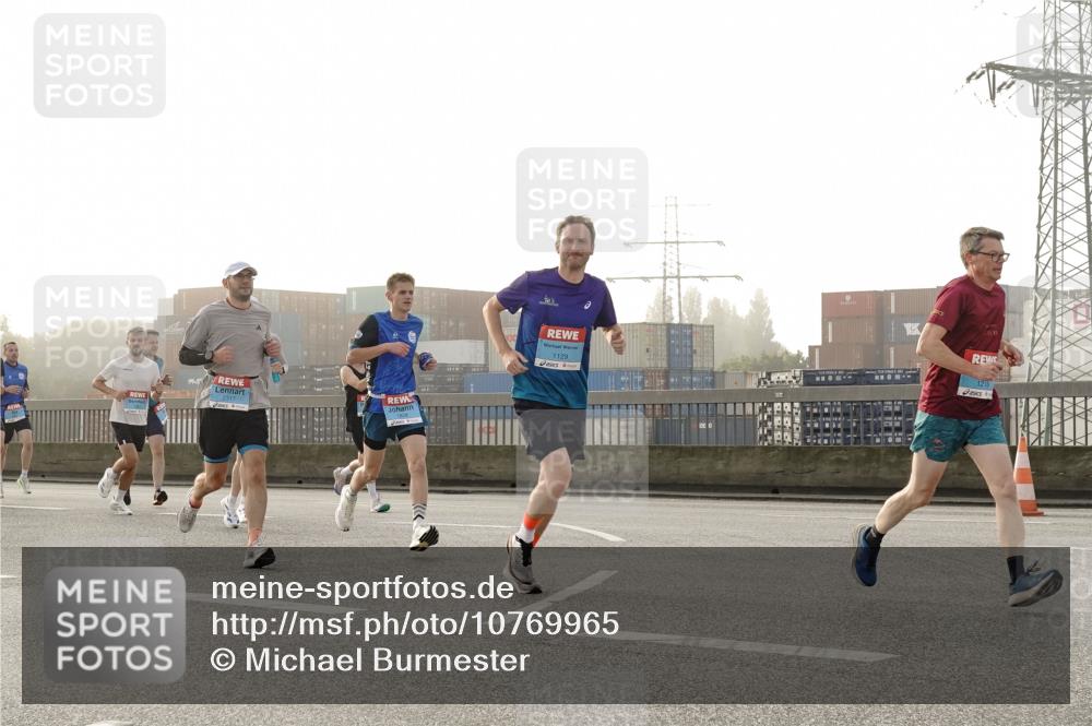 03.10.2026 - Köhlbrandbrückenlauf Michael Burmester http://msf.ph/oto/10769965 03.10.2026 09:13:01 Position 3 15, 1129 meine-sportfotos.de