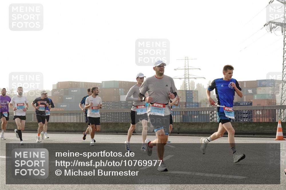 03.10.2026 - Köhlbrandbrückenlauf Michael Burmester http://msf.ph/oto/10769977 03.10.2026 09:13:02 Position 3 3771, 2317 meine-sportfotos.de