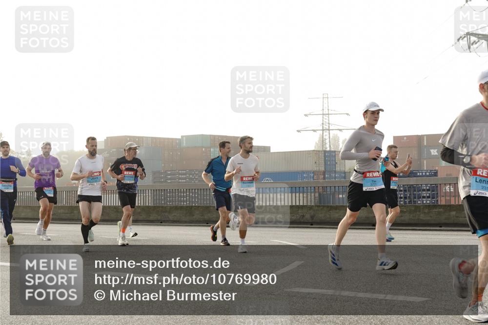 03.10.2026 - Köhlbrandbrückenlauf Michael Burmester http://msf.ph/oto/10769980 03.10.2026 09:13:03 Position 3 3771, 231 meine-sportfotos.de