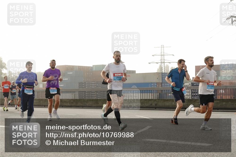 03.10.2026 - Köhlbrandbrückenlauf Michael Burmester http://msf.ph/oto/10769988 03.10.2026 09:13:04 Position 3 2190, 1361 meine-sportfotos.de