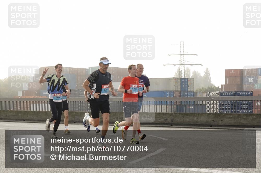 03.10.2026 - Köhlbrandbrückenlauf Michael Burmester http://msf.ph/oto/10770004 03.10.2026 09:13:07 Position 3 2223 meine-sportfotos.de