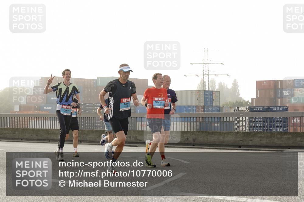 03.10.2026 - Köhlbrandbrückenlauf Michael Burmester http://msf.ph/oto/10770006 03.10.2026 09:13:07 Position 3  meine-sportfotos.de