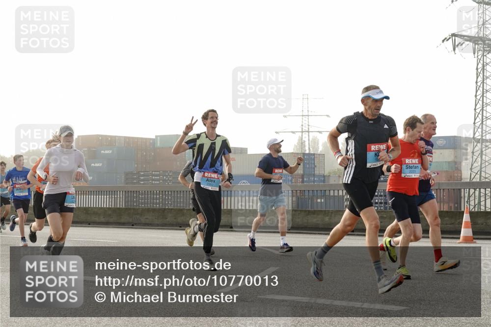 03.10.2026 - Köhlbrandbrückenlauf Michael Burmester http://msf.ph/oto/10770013 03.10.2026 09:13:08 Position 3 19, 2223 meine-sportfotos.de