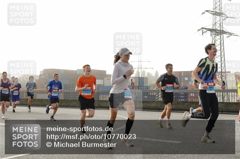 03.10.2026 - Köhlbrandbrückenlauf Michael Burmester http://msf.ph/oto/10770023 03.10.2026 09:13:09 Position 3 1228 meine-sportfotos.de