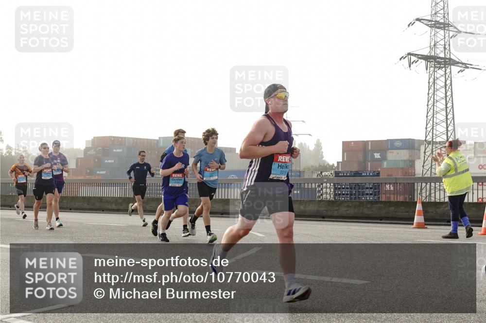 03.10.2026 - Köhlbrandbrückenlauf Michael Burmester http://msf.ph/oto/10770043 03.10.2026 09:13:12 Position 3 2216 meine-sportfotos.de