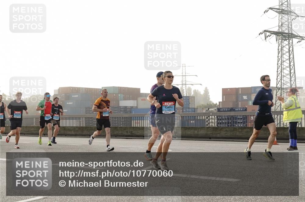 03.10.2026 - Köhlbrandbrückenlauf Michael Burmester http://msf.ph/oto/10770060 03.10.2026 09:13:14 Position 3 1952 meine-sportfotos.de
