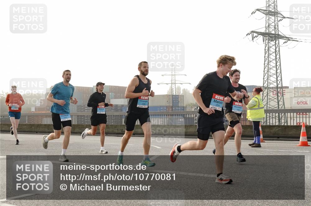 03.10.2026 - Köhlbrandbrückenlauf Michael Burmester http://msf.ph/oto/10770081 03.10.2026 09:13:17 Position 3 2044, 1421 meine-sportfotos.de