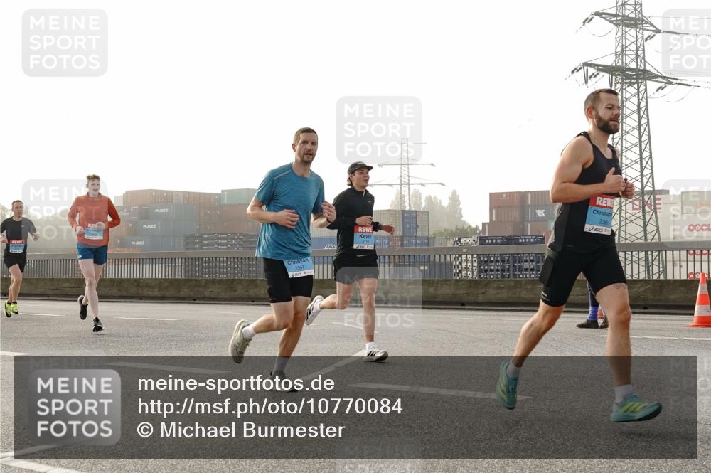 03.10.2026 - Köhlbrandbrückenlauf Michael Burmester http://msf.ph/oto/10770084 03.10.2026 09:13:18 Position 3 2365 meine-sportfotos.de
