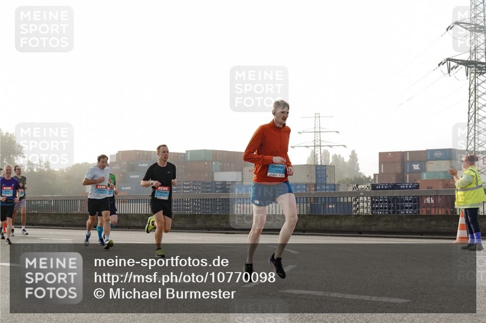 03.10.2026 - Köhlbrandbrückenlauf Michael Burmester http://msf.ph/oto/10770098 03.10.2026 09:13:20 Position 3 1008 meine-sportfotos.de