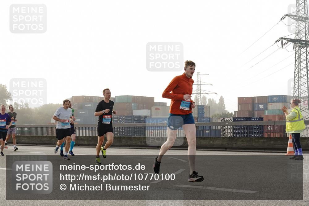 03.10.2026 - Köhlbrandbrückenlauf Michael Burmester http://msf.ph/oto/10770100 03.10.2026 09:13:20 Position 3 112 meine-sportfotos.de