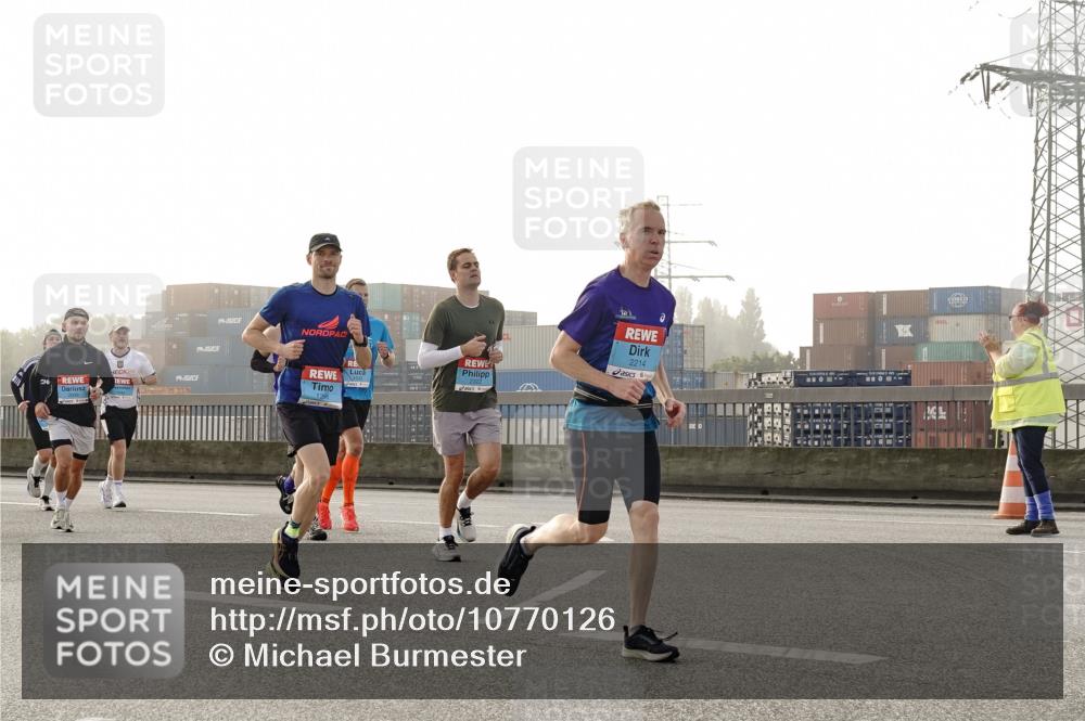 03.10.2026 - Köhlbrandbrückenlauf Michael Burmester http://msf.ph/oto/10770126 03.10.2026 09:13:23 Position 3 24, 2214 meine-sportfotos.de