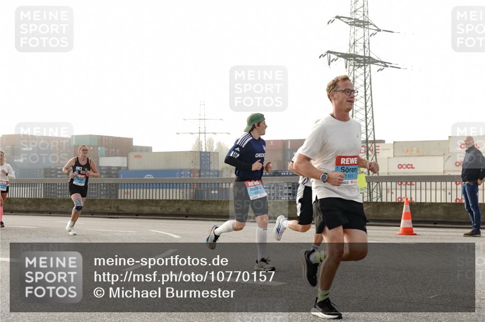 03.10.2026 - Köhlbrandbrückenlauf Michael Burmester http://msf.ph/oto/10770157 03.10.2026 09:13:26 Position 3 3699, 1101 meine-sportfotos.de