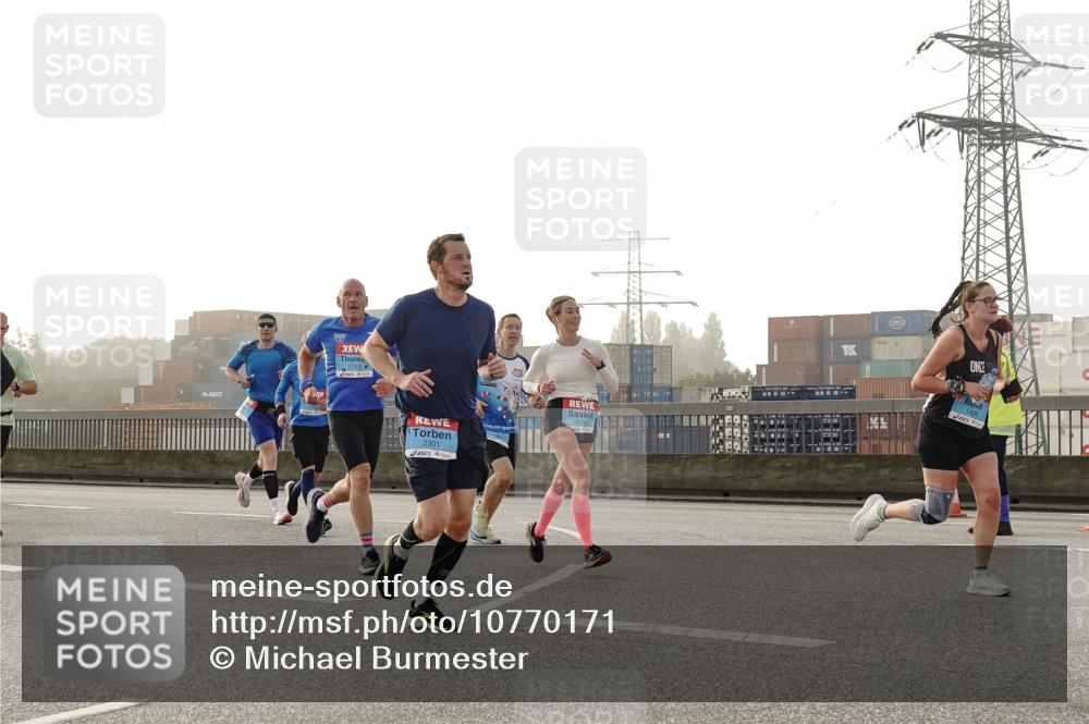 03.10.2026 - Köhlbrandbrückenlauf Michael Burmester http://msf.ph/oto/10770171 03.10.2026 09:13:28 Position 3 1713, 2301 meine-sportfotos.de