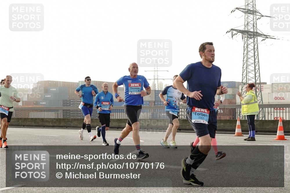 03.10.2026 - Köhlbrandbrückenlauf Michael Burmester http://msf.ph/oto/10770176 03.10.2026 09:13:29 Position 3 1713, 2301 meine-sportfotos.de