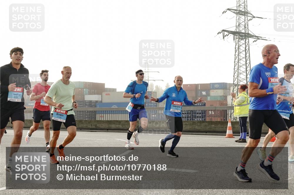 03.10.2026 - Köhlbrandbrückenlauf Michael Burmester http://msf.ph/oto/10770188 03.10.2026 09:13:30 Position 3 3747, 1196, 1703, 2058 meine-sportfotos.de