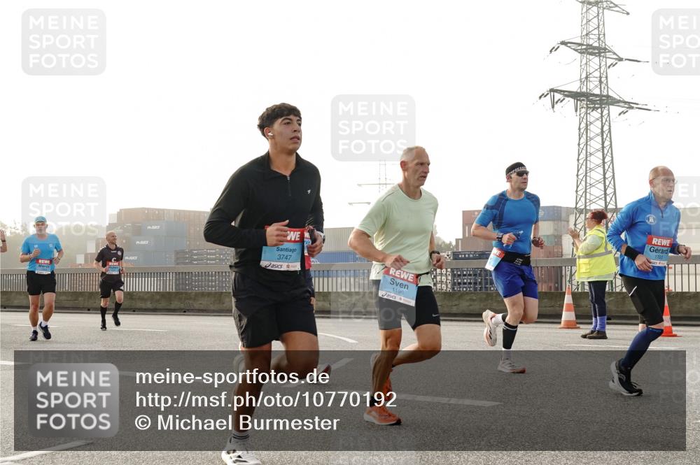 03.10.2026 - Köhlbrandbrückenlauf Michael Burmester http://msf.ph/oto/10770192 03.10.2026 09:13:31 Position 3 3747, 1196, 1703 meine-sportfotos.de