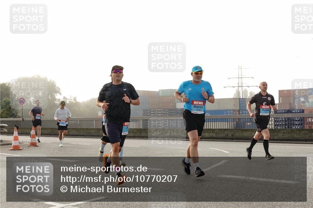 03.10.2026 - Köhlbrandbrückenlauf Michael Burmester http://msf.ph/oto/10770207 03.10.2026 09:13:33 Position 3 1262 meine-sportfotos.de