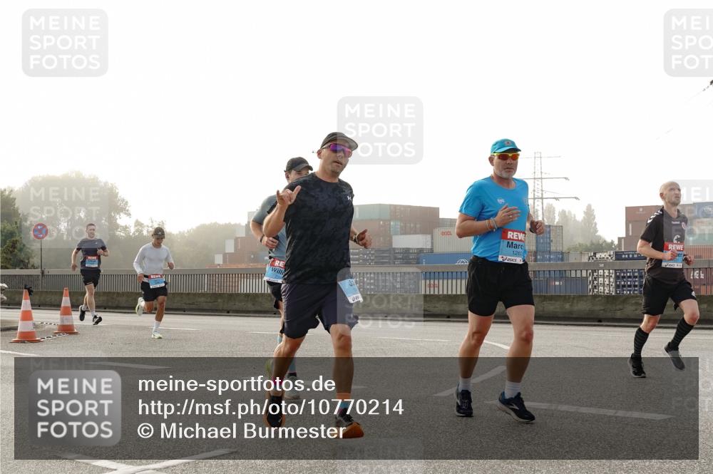 03.10.2026 - Köhlbrandbrückenlauf Michael Burmester http://msf.ph/oto/10770214 03.10.2026 09:13:34 Position 3 1262 meine-sportfotos.de