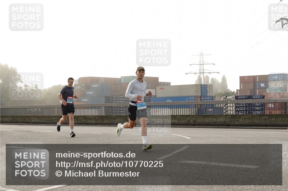 03.10.2026 - Köhlbrandbrückenlauf Michael Burmester http://msf.ph/oto/10770225 03.10.2026 09:13:36 Position 3  meine-sportfotos.de