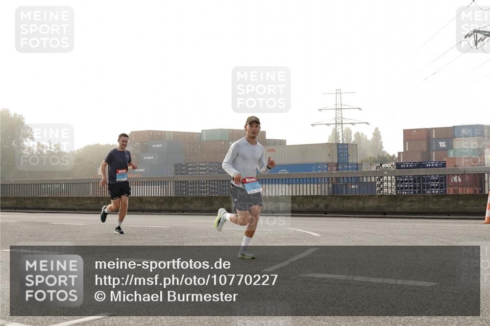 03.10.2026 - Köhlbrandbrückenlauf Michael Burmester http://msf.ph/oto/10770227 03.10.2026 09:13:36 Position 3  meine-sportfotos.de