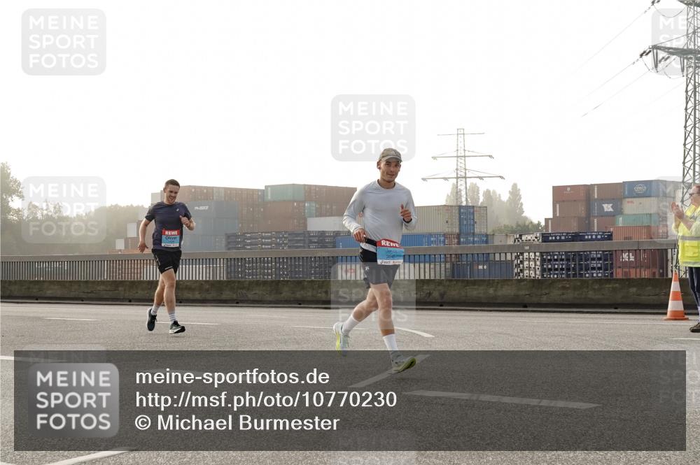 03.10.2026 - Köhlbrandbrückenlauf Michael Burmester http://msf.ph/oto/10770230 03.10.2026 09:13:36 Position 3  meine-sportfotos.de