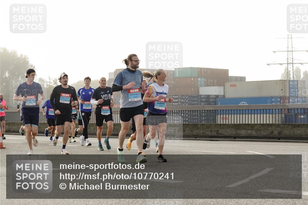 03.10.2026 - Köhlbrandbrückenlauf Michael Burmester http://msf.ph/oto/10770241 03.10.2026 09:13:42 Position 3 2137, 2381, 2189, 1355, 1298 meine-sportfotos.de