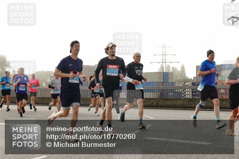 03.10.2026 - Köhlbrandbrückenlauf Michael Burmester http://msf.ph/oto/10770260 03.10.2026 09:13:44 Position 3 2137, 2145 meine-sportfotos.de
