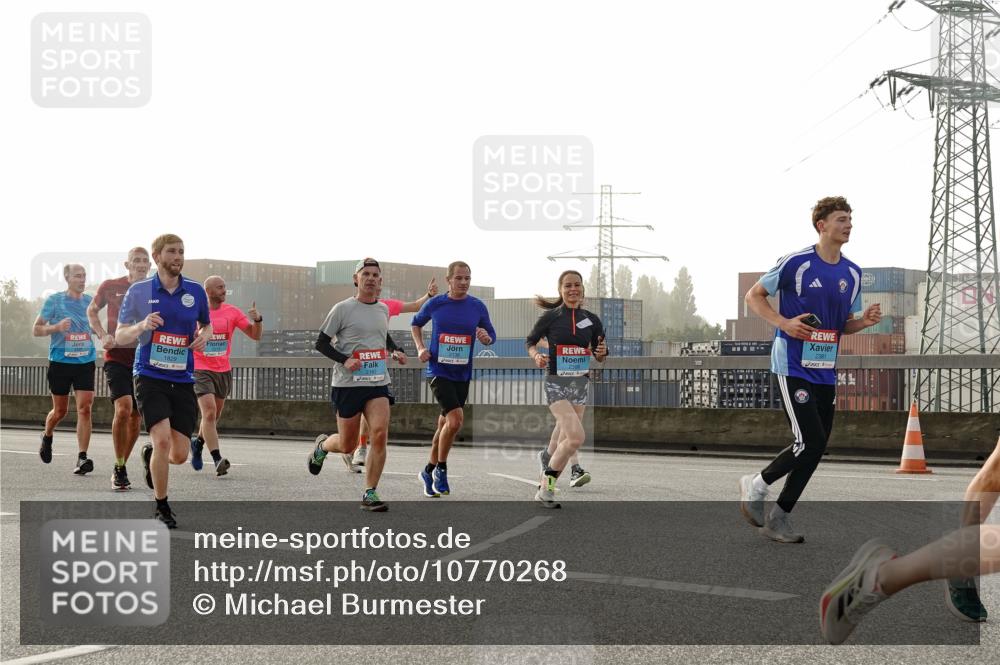 03.10.2026 - Köhlbrandbrückenlauf Michael Burmester http://msf.ph/oto/10770268 03.10.2026 09:13:45 Position 3  meine-sportfotos.de