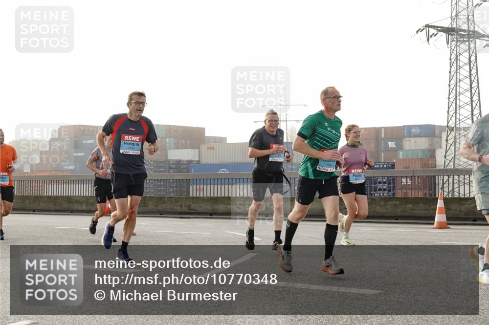 03.10.2026 - Köhlbrandbrückenlauf Michael Burmester http://msf.ph/oto/10770348 03.10.2026 09:13:54 Position 3 2243, 1054 meine-sportfotos.de