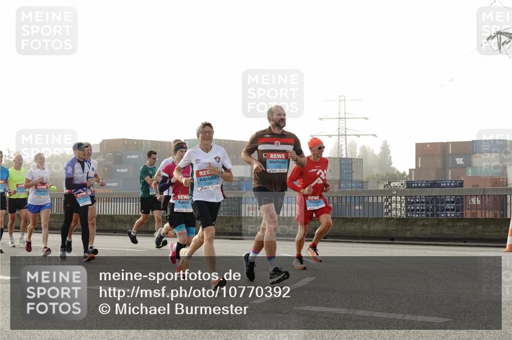 03.10.2026 - Köhlbrandbrückenlauf Michael Burmester http://msf.ph/oto/10770392 03.10.2026 09:14:00 Position 3 1812, 2394, 1532 meine-sportfotos.de