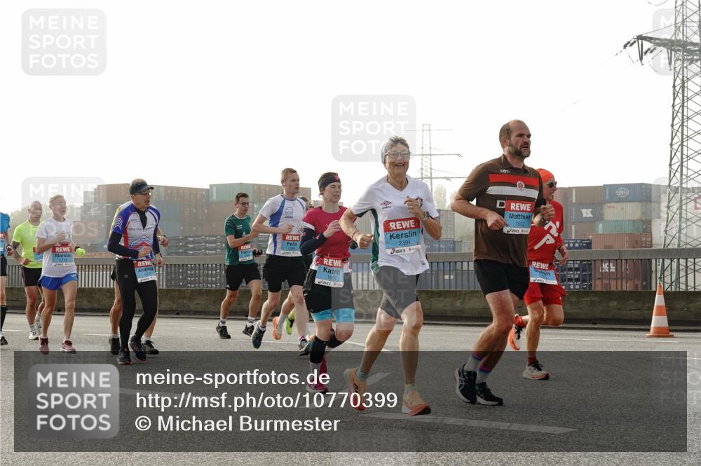 03.10.2026 - Köhlbrandbrückenlauf Michael Burmester http://msf.ph/oto/10770399 03.10.2026 09:14:01 Position 3 609, 2394, 1532, 1812 meine-sportfotos.de