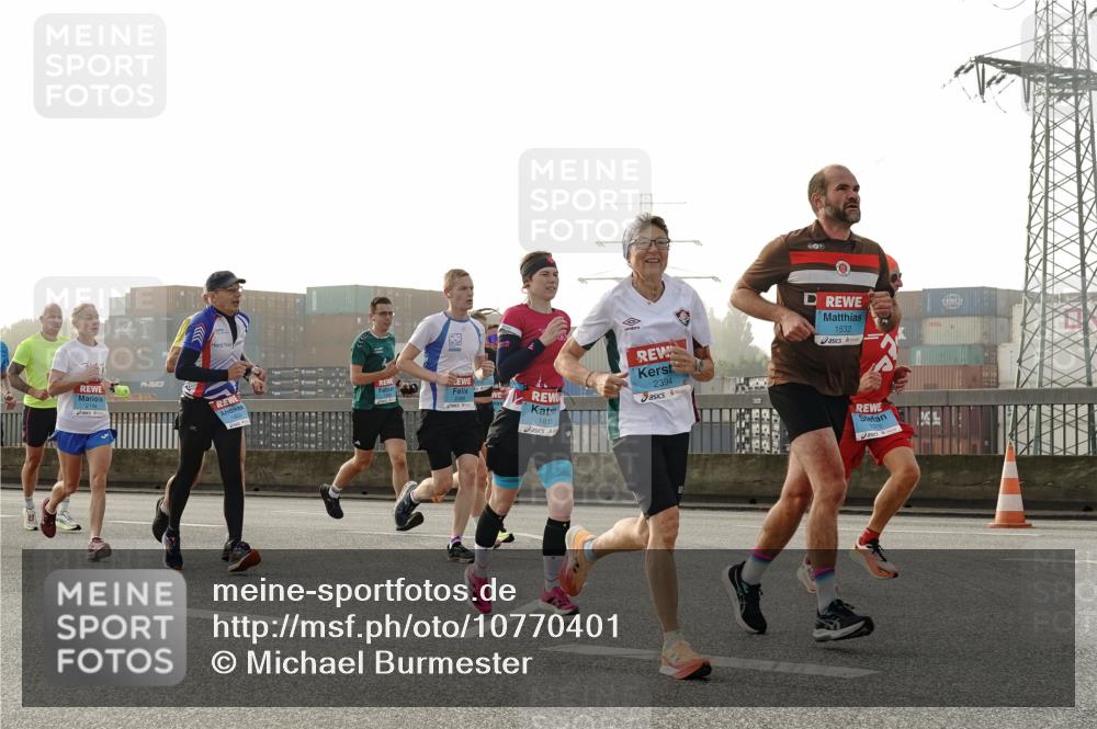 03.10.2026 - Köhlbrandbrückenlauf Michael Burmester http://msf.ph/oto/10770401 03.10.2026 09:14:01 Position 3 2144, 1318, 1812, 2394, 1532 meine-sportfotos.de