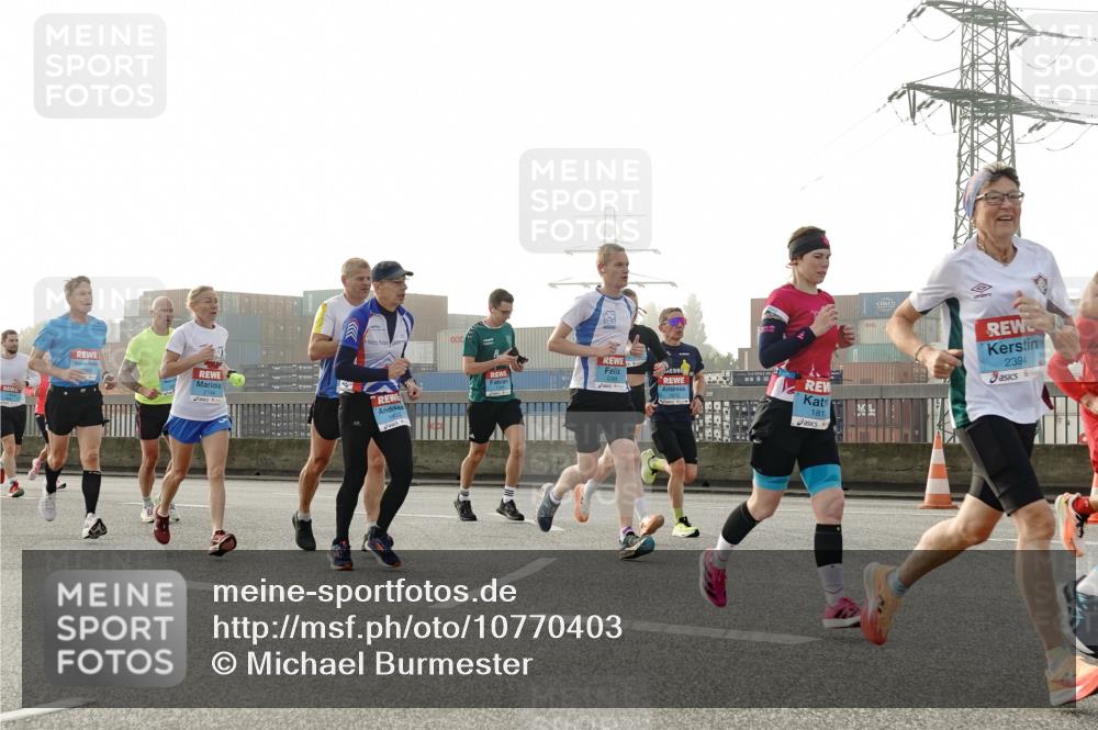 03.10.2026 - Köhlbrandbrückenlauf Michael Burmester http://msf.ph/oto/10770403 03.10.2026 09:14:01 Position 3 2672, 181, 2394 meine-sportfotos.de